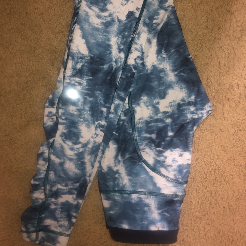 Lululemon leggings with pockets